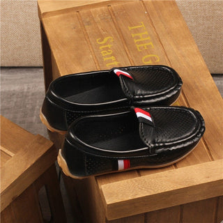 Shoes for Babys and Kids in 3 different colors (Size: 21-36)