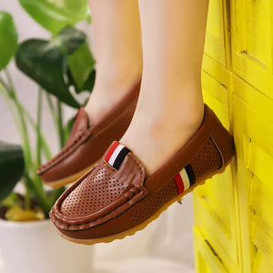 Shoes for Babys and Kids in 3 different colors (Size: 21-36)